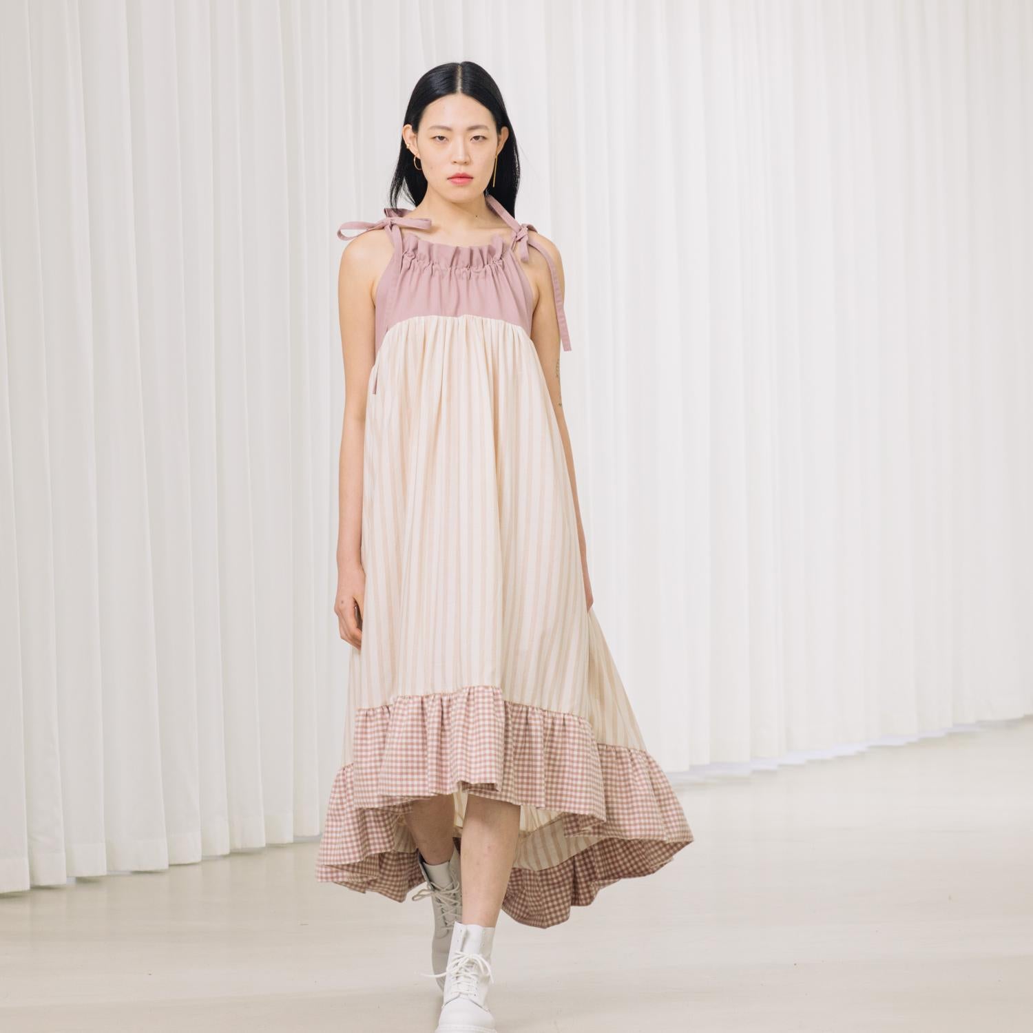 unique dress with pockets and material mix