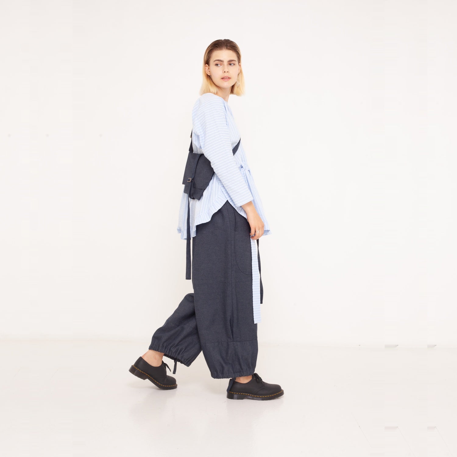 14 oversized culottes made of organic denim 2023-01-03-WasteLessFashion by Natascha von Hirschhausen WasteLessFuture.jpg