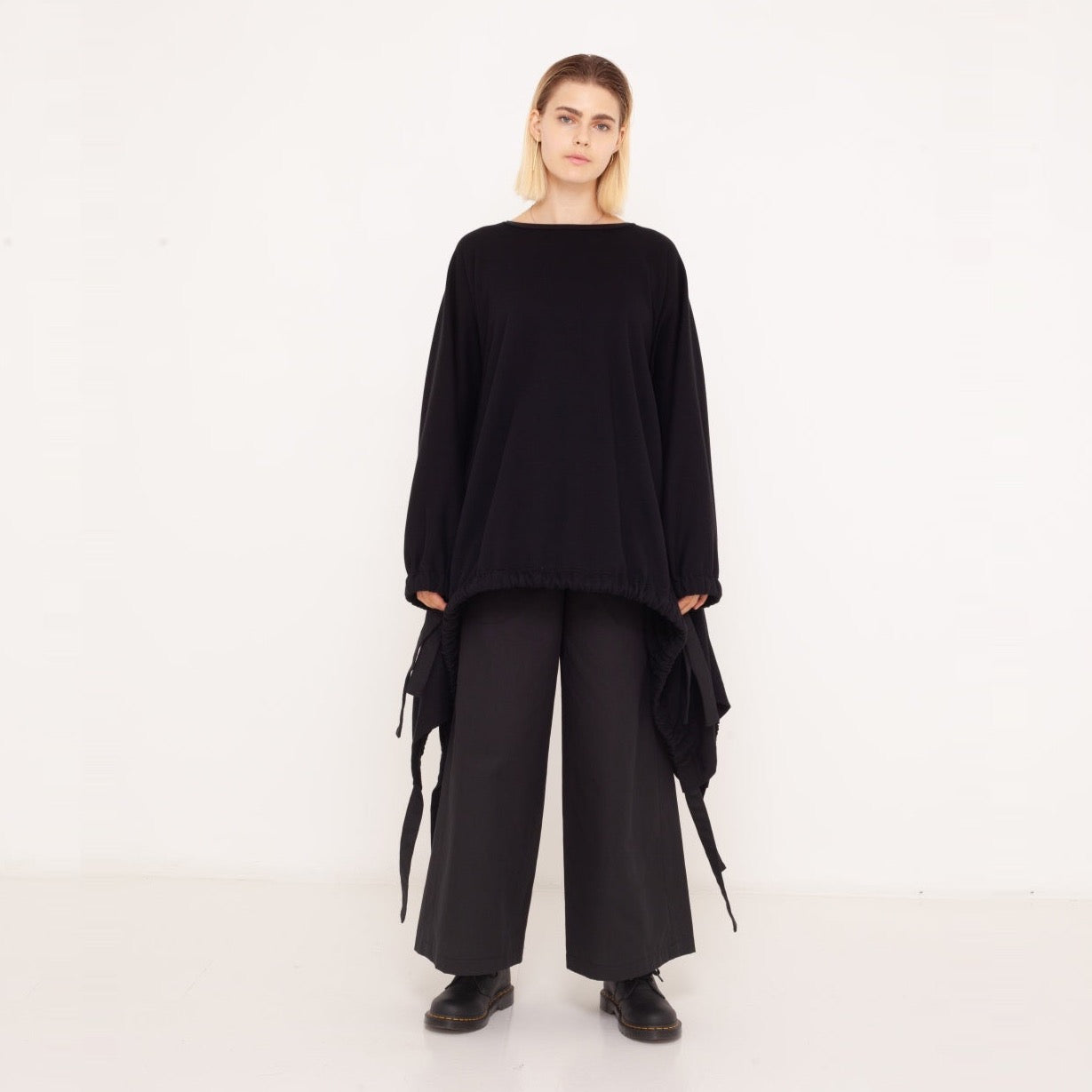 15 sweater with ribbons 2023-01-03-WasteLessFashion by Natascha von Hirschhausen WasteLessFuture.jpg