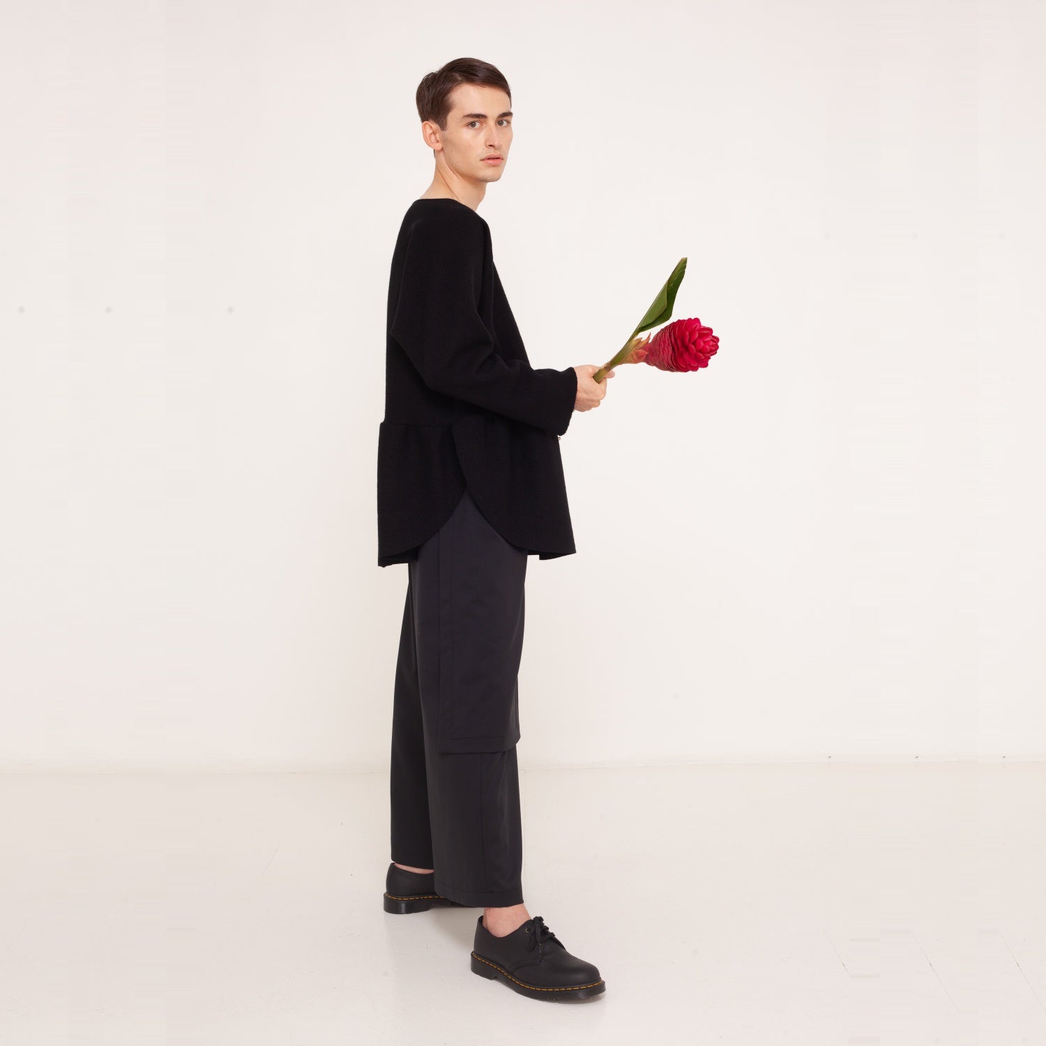 21 straight pants with drape-detail 2023-01-03-WasteLessFashion by Natascha von Hirschhausen WasteLessFuture.jpg