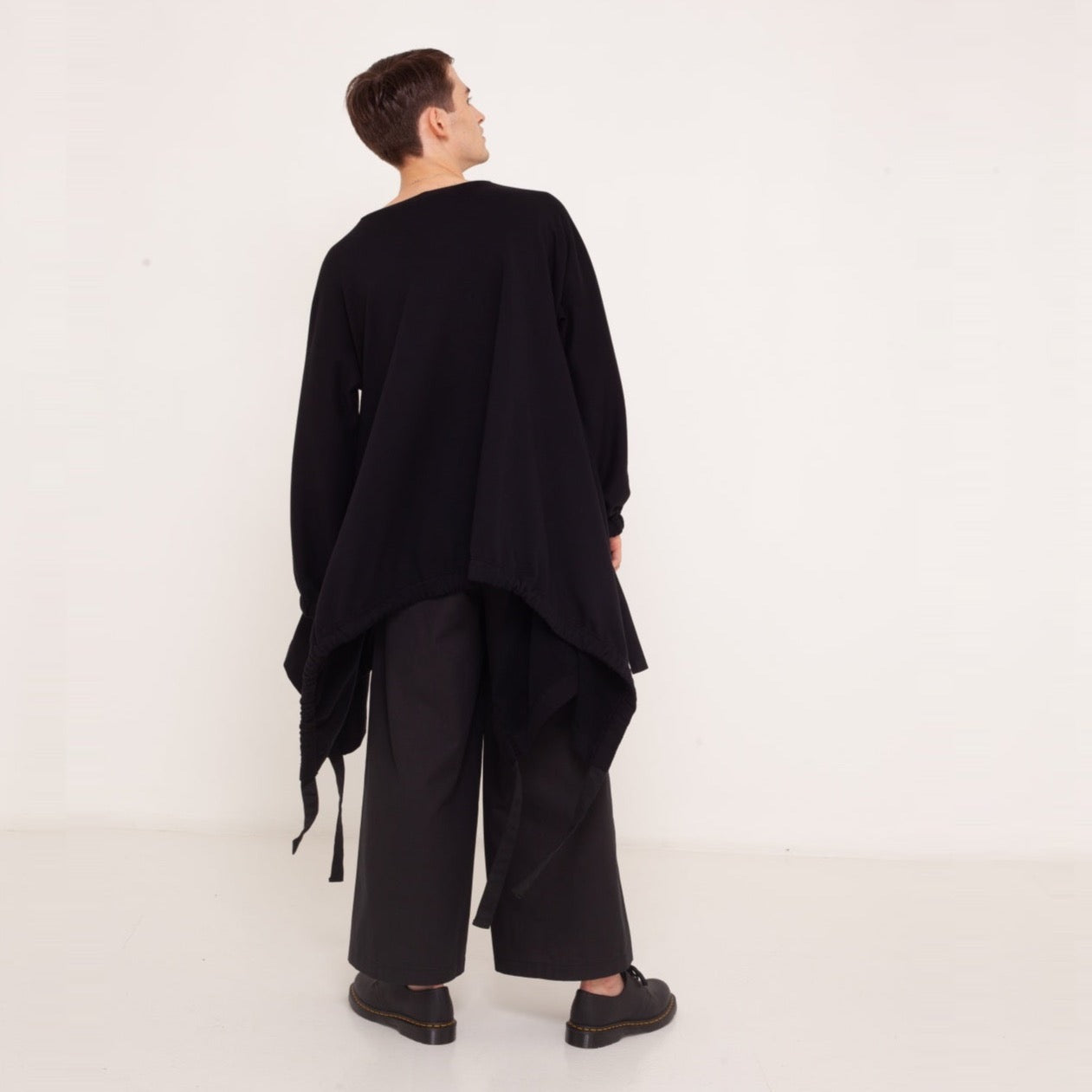 22 sweater with ribbons 2023-01-03-WasteLessFashion by Natascha von Hirschhausen WasteLessFuture.jpg