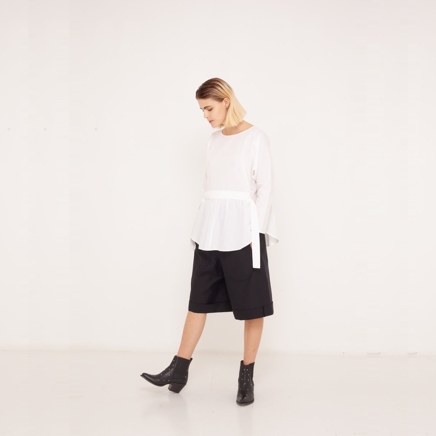 2 wide-legged Shorts made of organic cotton 2023-01-03-WasteLessFashion by Natascha von Hirschhausen WasteLessFuture.jpg
