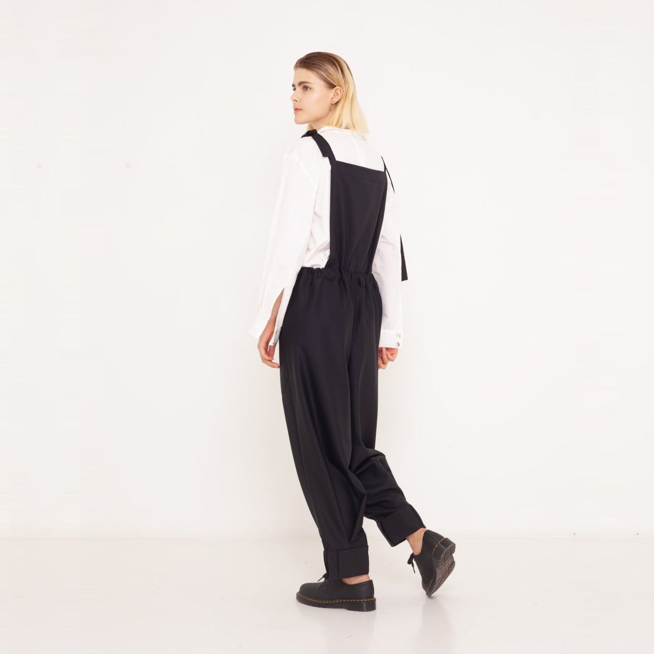 5 versatile jumpsuit made of organic wool 2023-01-03-WasteLessFashion by Natascha von Hirschhausen WasteLessFuture.jpg