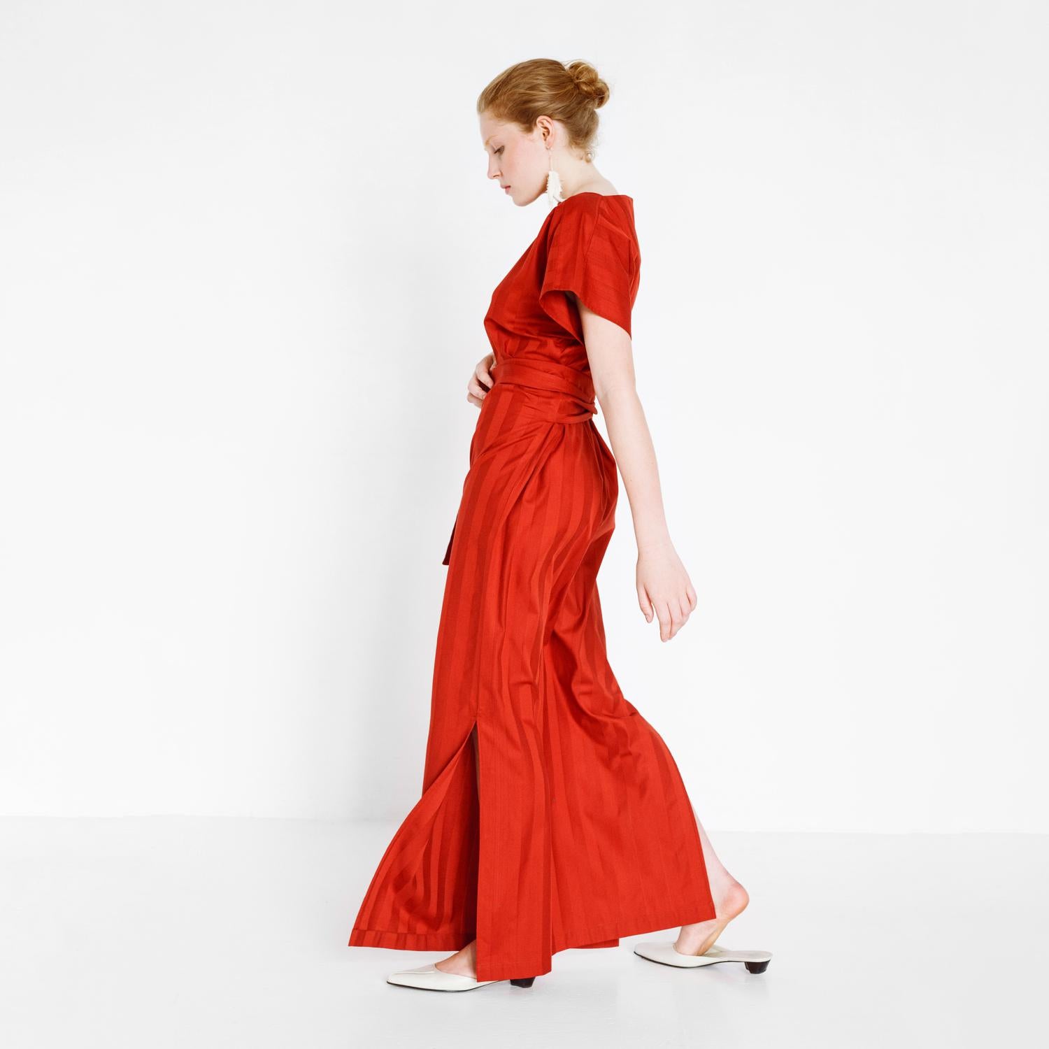 striped evening gown with stripes by Natascha von Hirschhausen fashion design made in Berlin