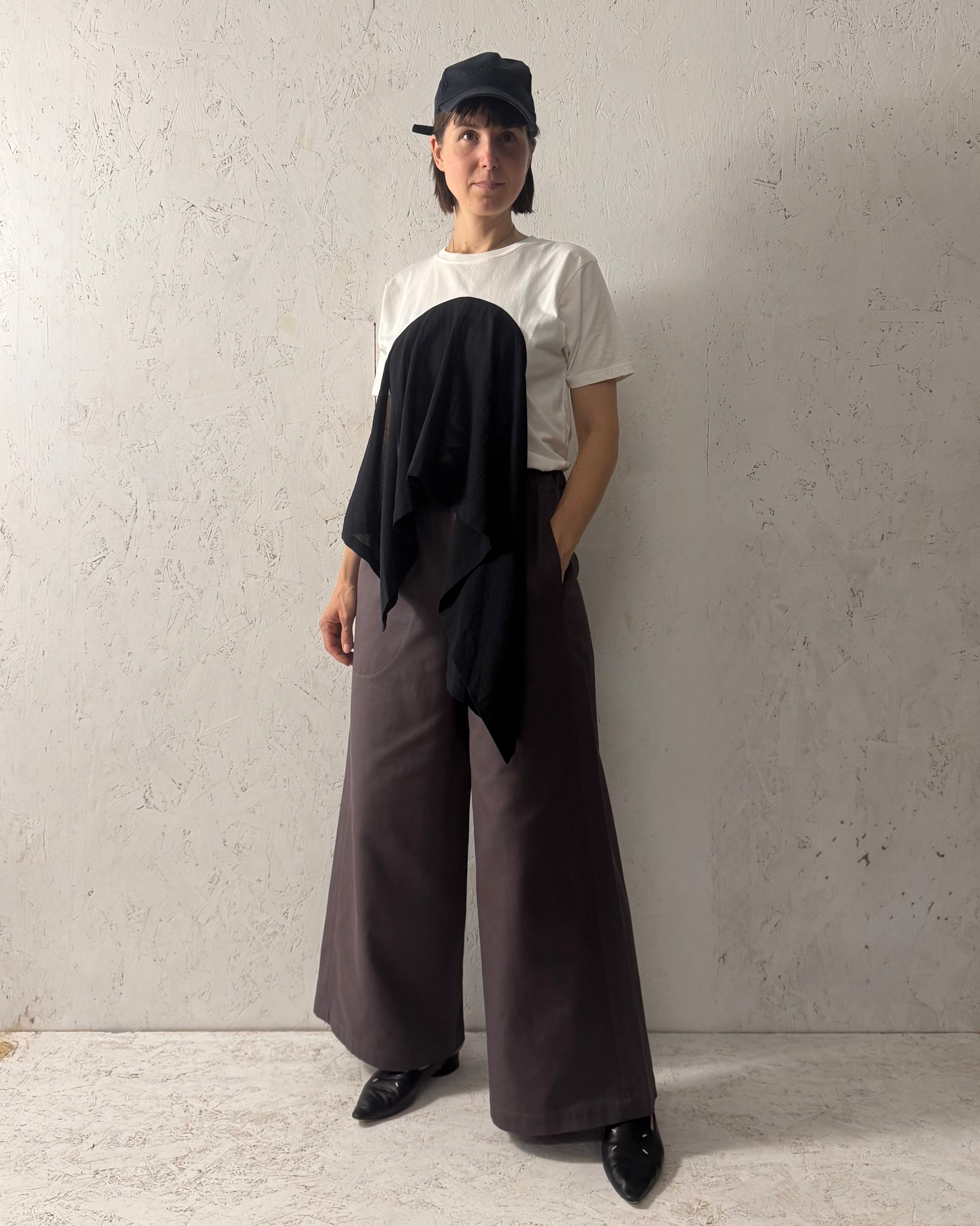 straight pants made of cross-twill
