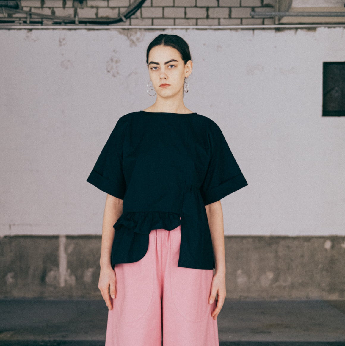 gestreifte Bluse mit asymmetrischen Raffungen