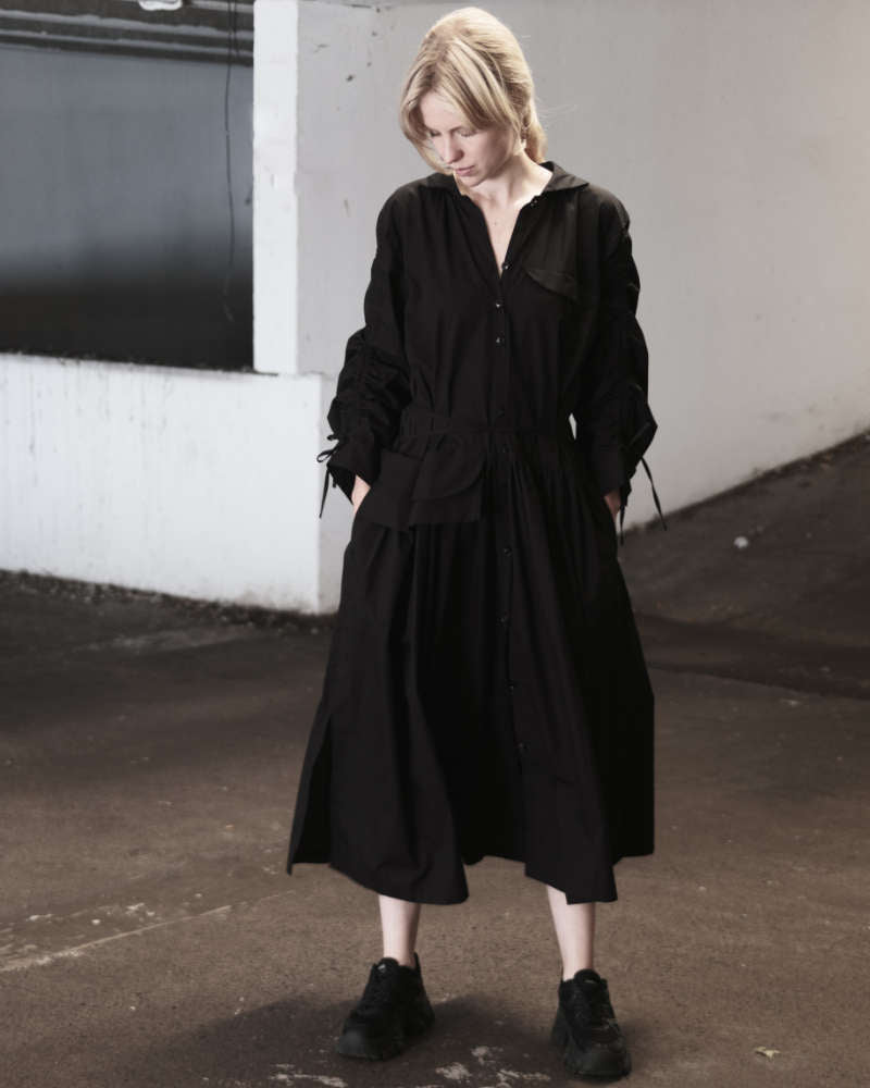 oversized Kleid mit gerafften Ärmeln