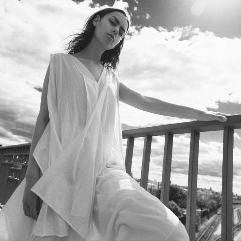 Strandkleid aus transparenter Bio-Baumwolle