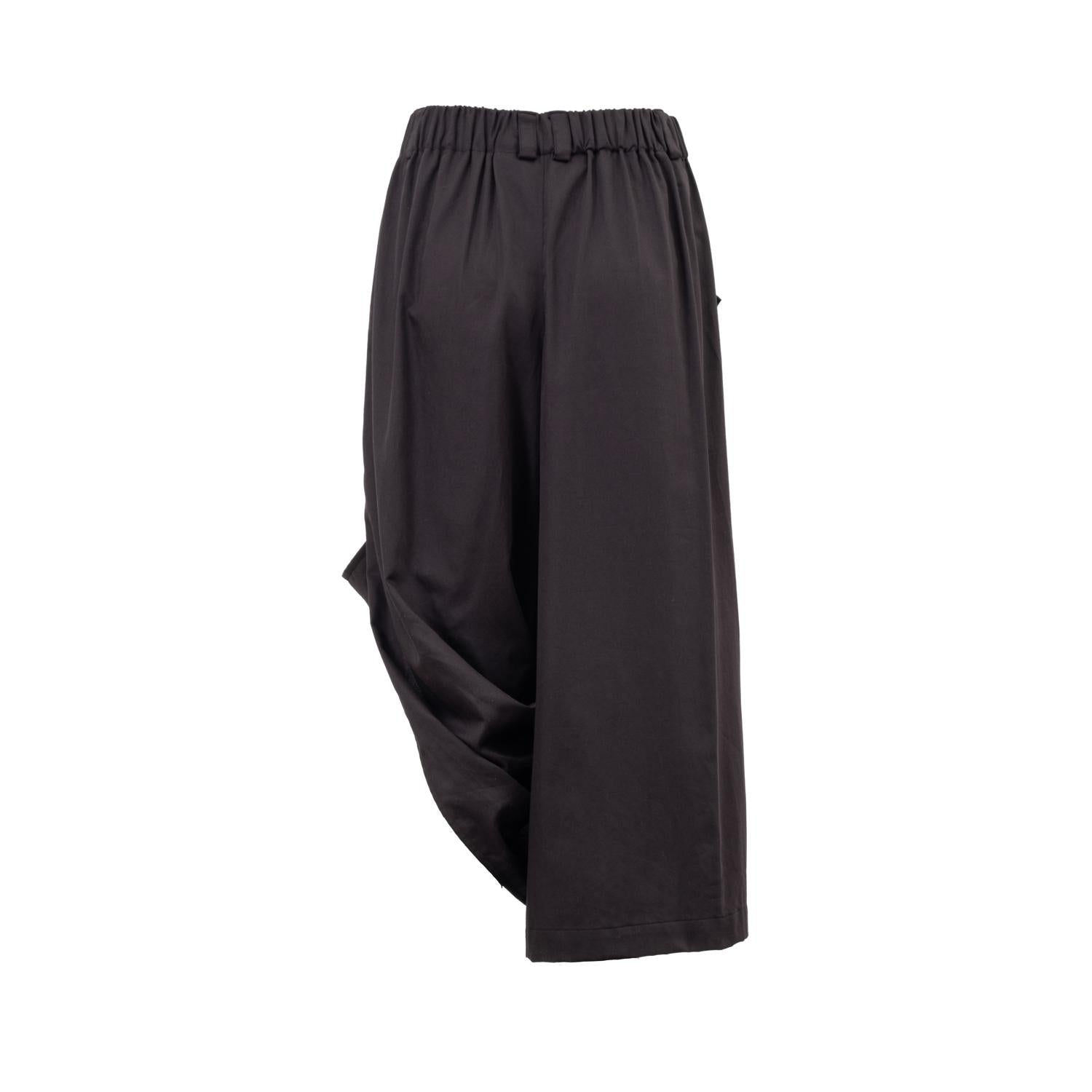 draped pants in three-fourth length by Natascha von Hirschhausen fashion design made in Berlin
