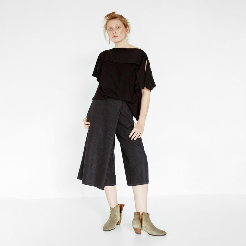 flowing jersey top in black by Natascha von Hirschhausen fashion design made in Berlin