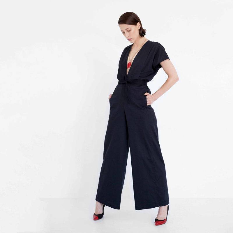 minimal design jumpsuit made of organic cotton by Natascha von Hirschhausen fashion design made in Berlin