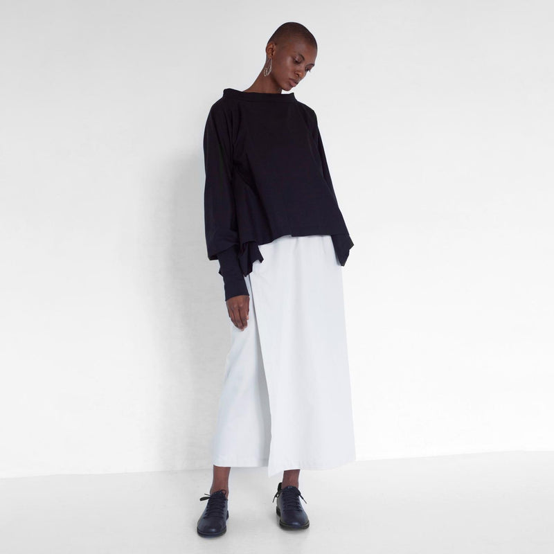 versatile blouse with ruffled sleeves by Natascha von Hirschhausen fashion design made in Berlin