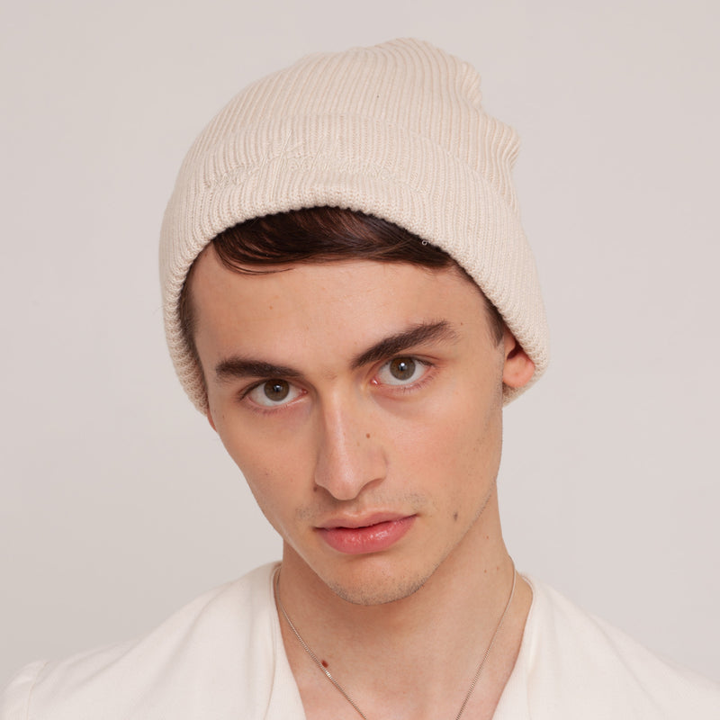 bestickter Beanie